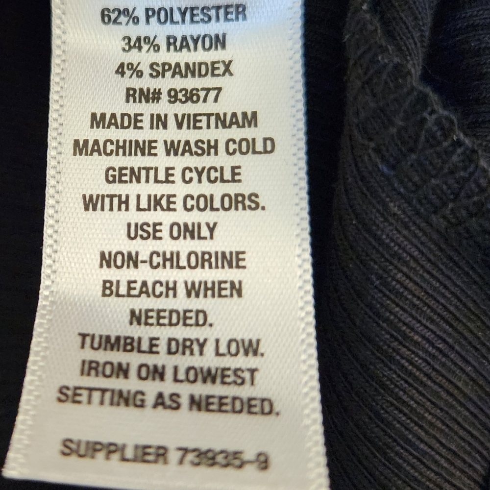 Black Pullover Top - Picture 4 of 5